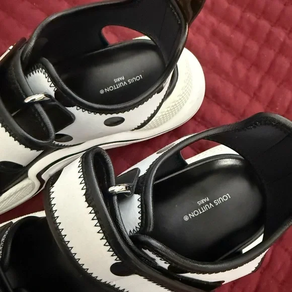 Louis Vuitton Arch-light Authentic Sandal Size  39 - Picture 2 of 4